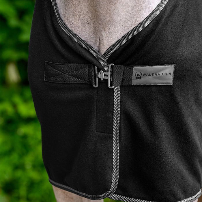 Cobija de Paseo Fleece WH Economic