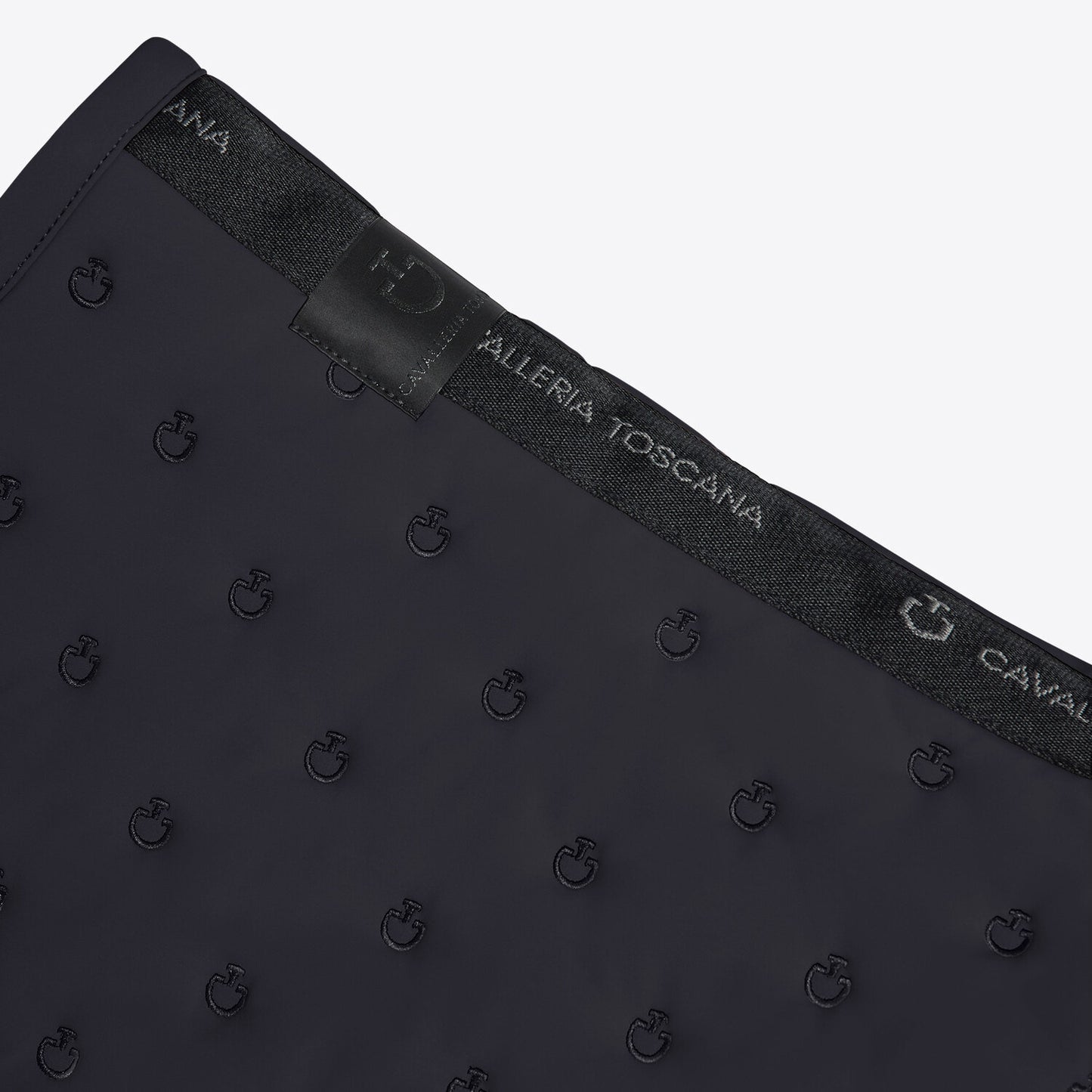 Mantilla VS Cavalleria Toscana CT Embroidery Quilted