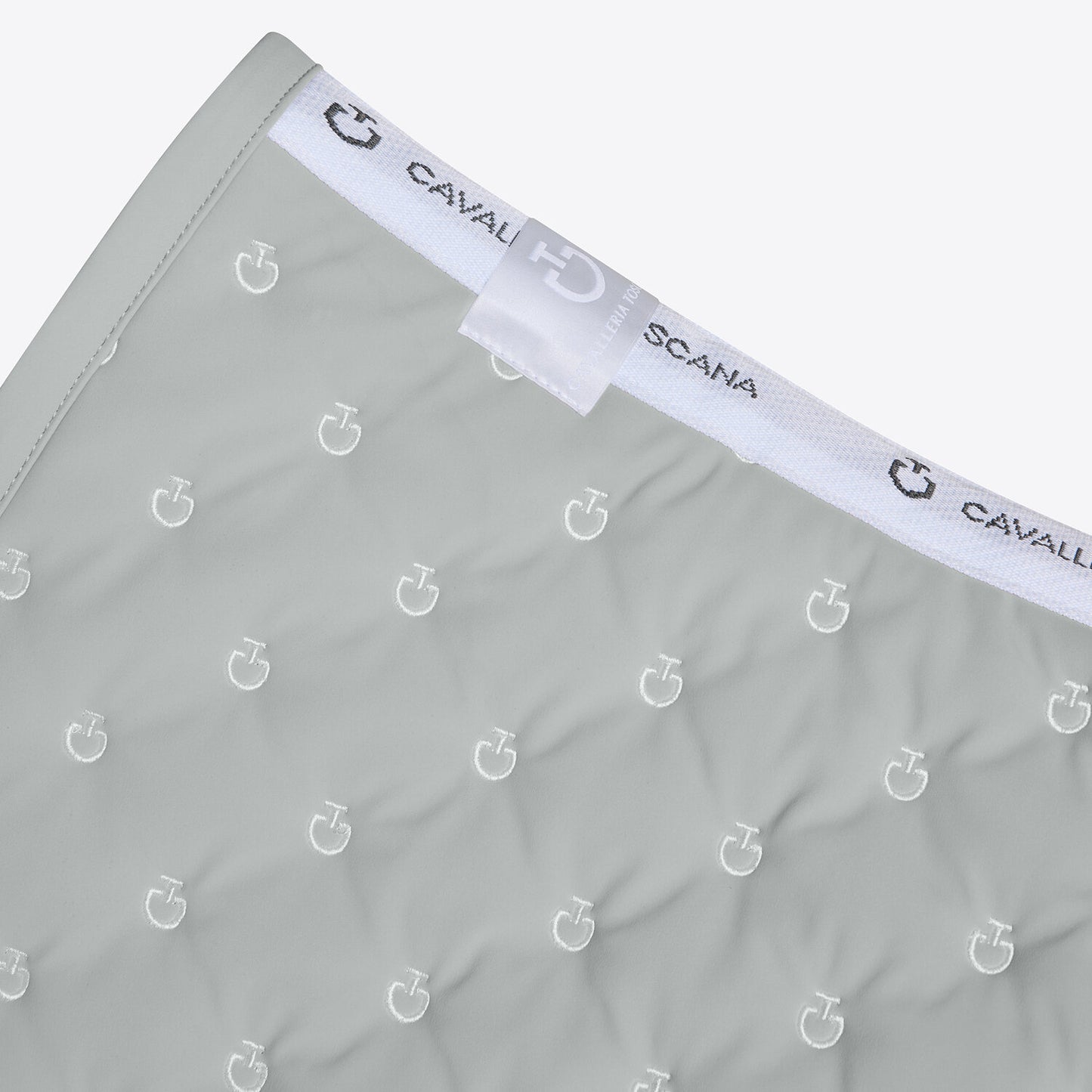 Mantilla VS Cavalleria Toscana CT Embroidery Quilted